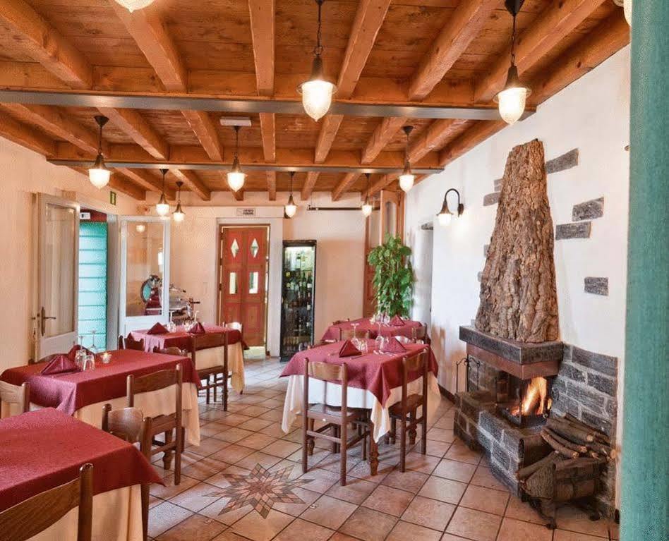 ברונאטה Ristorante Hotel Falchetto מראה חיצוני תמונה